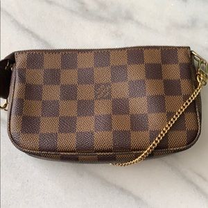 Louis Vuitton mini daimer Pochette